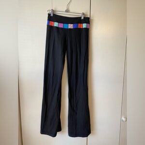 Lululemon Black Multi Colored Rainbow Reversible Flare Wide Leg Yoga Pants Sz 4